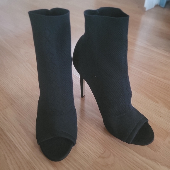 NWOT Anka Ankle Knit Booties In Black Heels - Picture 7 of 16